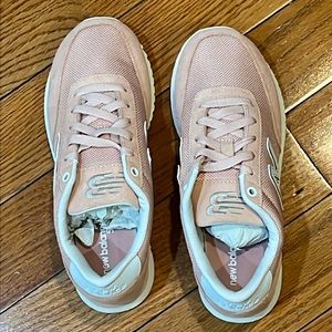 NWOB new without box vintage New Balance 501 sneaker pale pink size 7.5